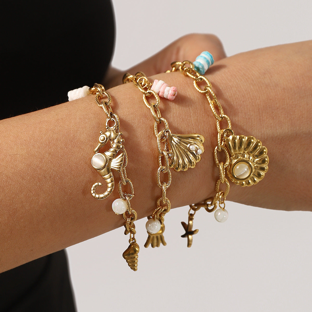 Irregular circle pendant bracelet