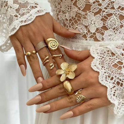 Irregular diamond ring