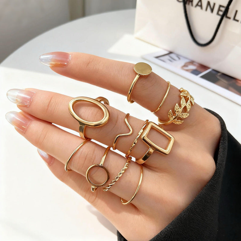 Irregular diamond ring