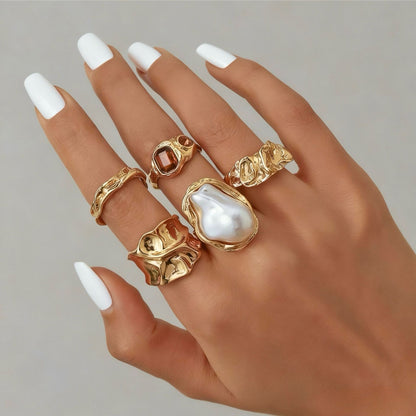 Irregular diamond ring