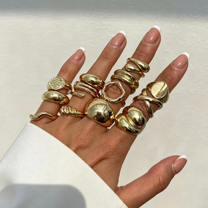 Irregular diamond ring