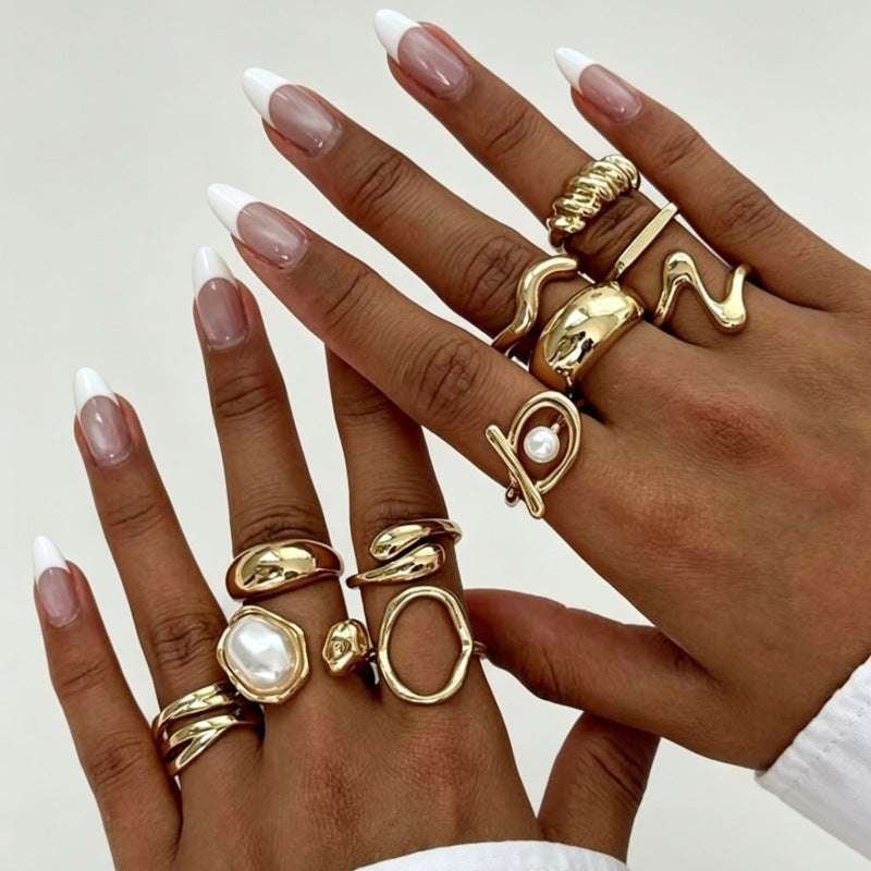 Irregular diamond ring