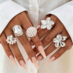 Irregular diamond ring