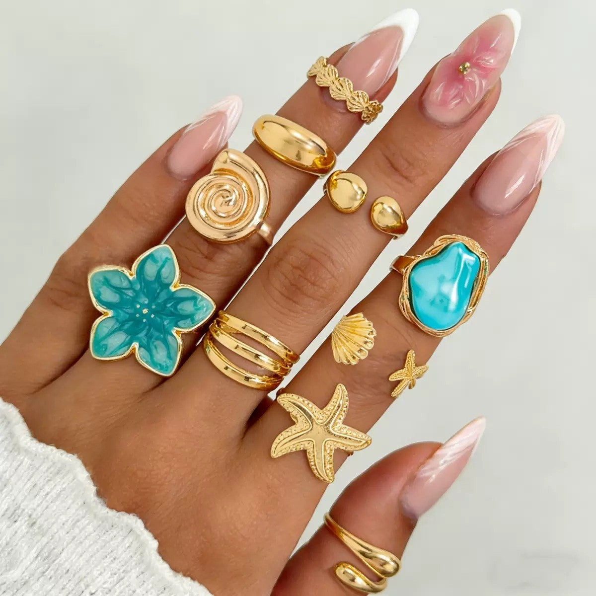 Irregular diamond ring
