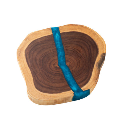 Irregular log cutting board