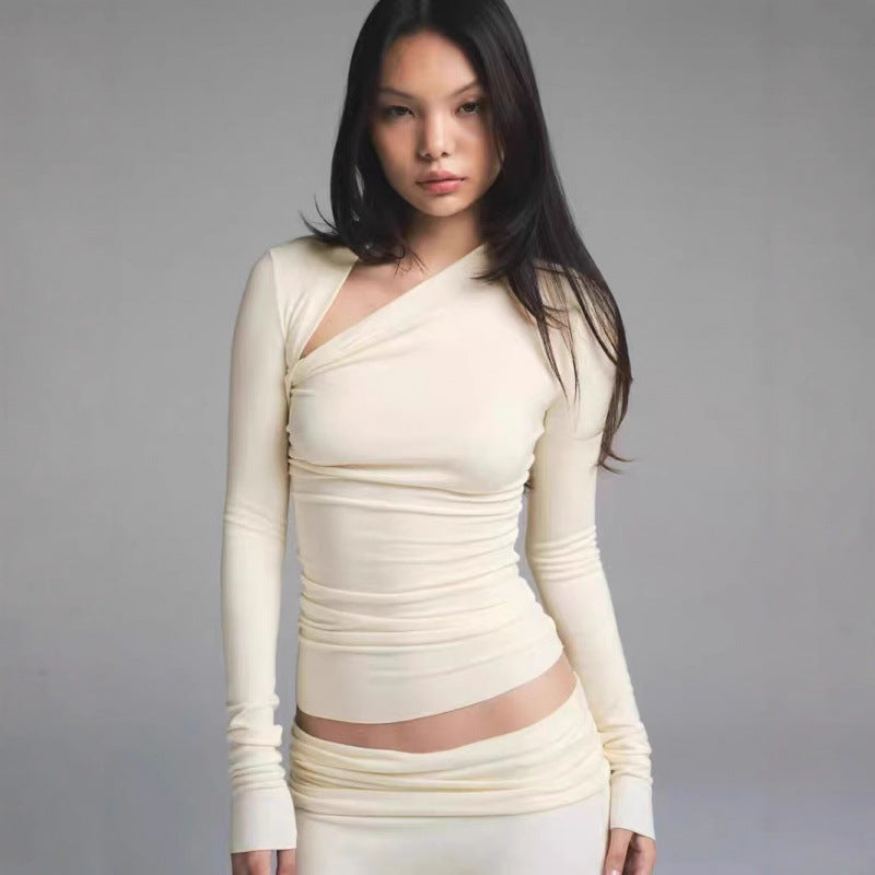 Irregular long sleeves
