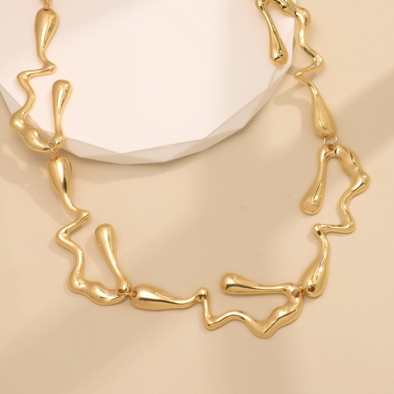 Irregular necklace