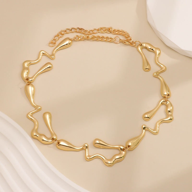 Irregular necklace