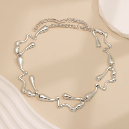 Irregular necklace