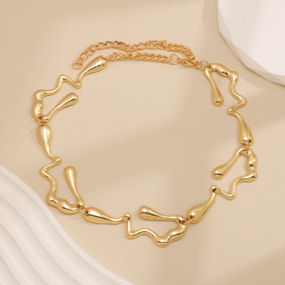 Irregular necklace