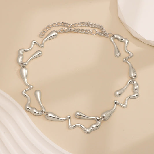 Irregular necklace