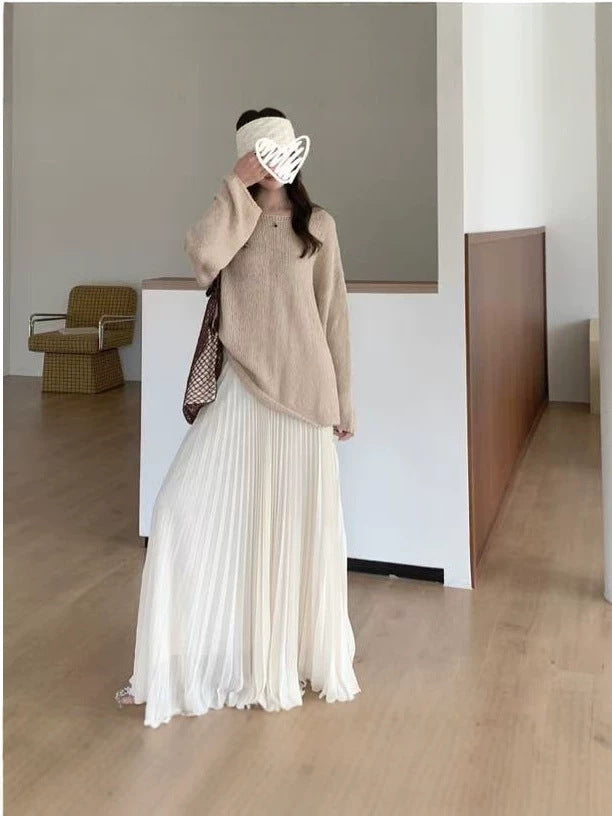 Irregular pleated skirt
