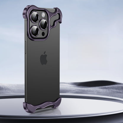 Irregular-shaped metal corner pads