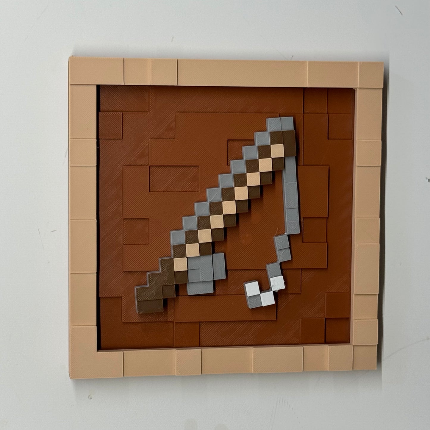 Item display box with magnetic decorative pieces