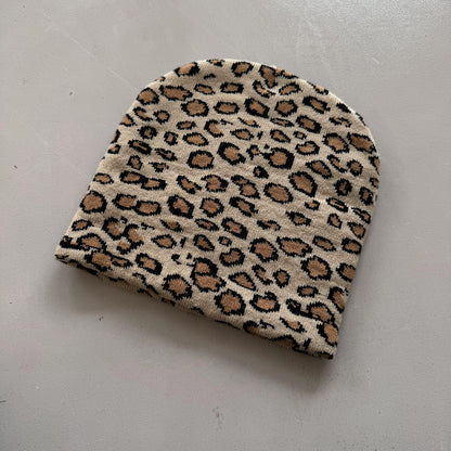 Jacquard Leopard Print Acrylic Knit Beanie
