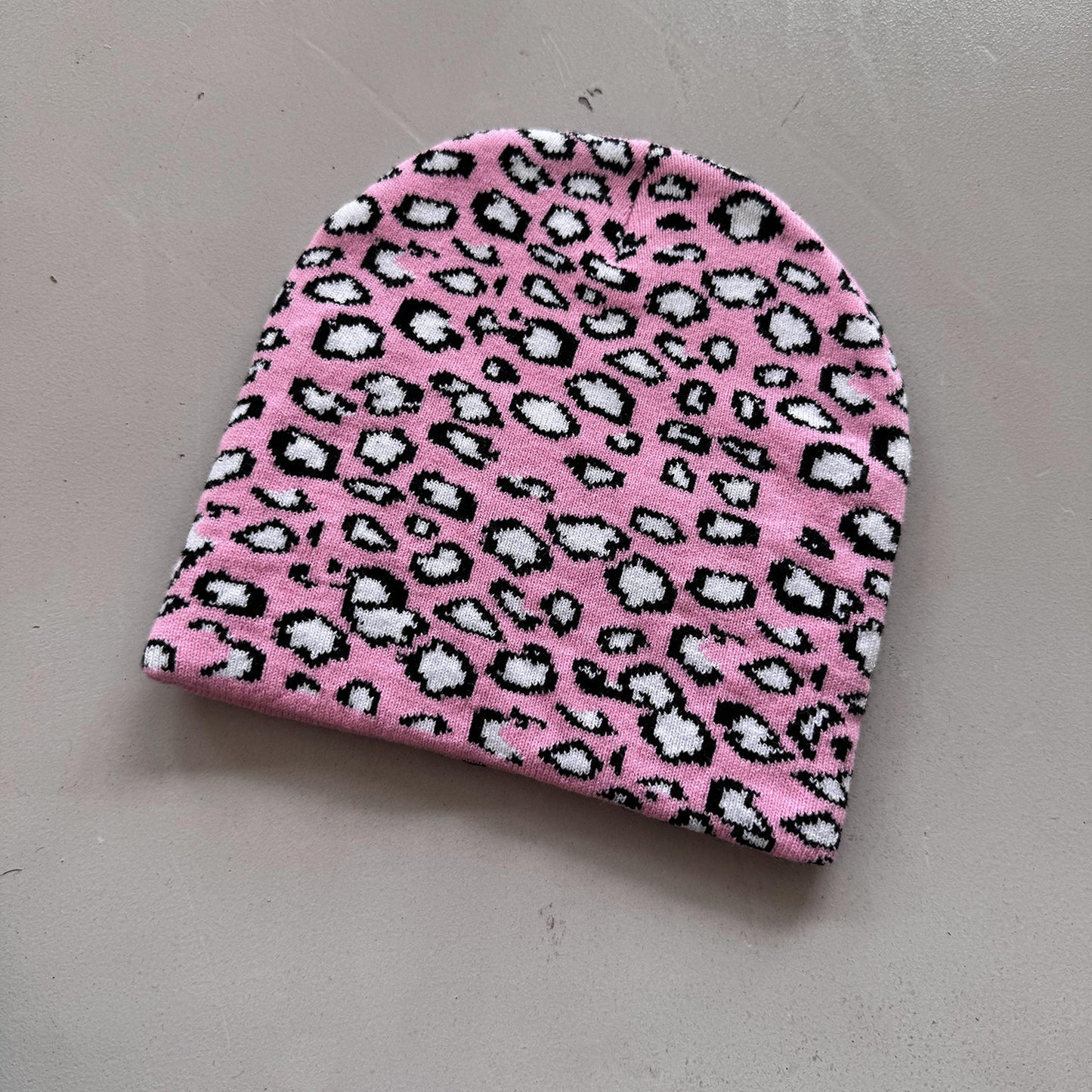 Jacquard Leopard Print Acrylic Knit Beanie