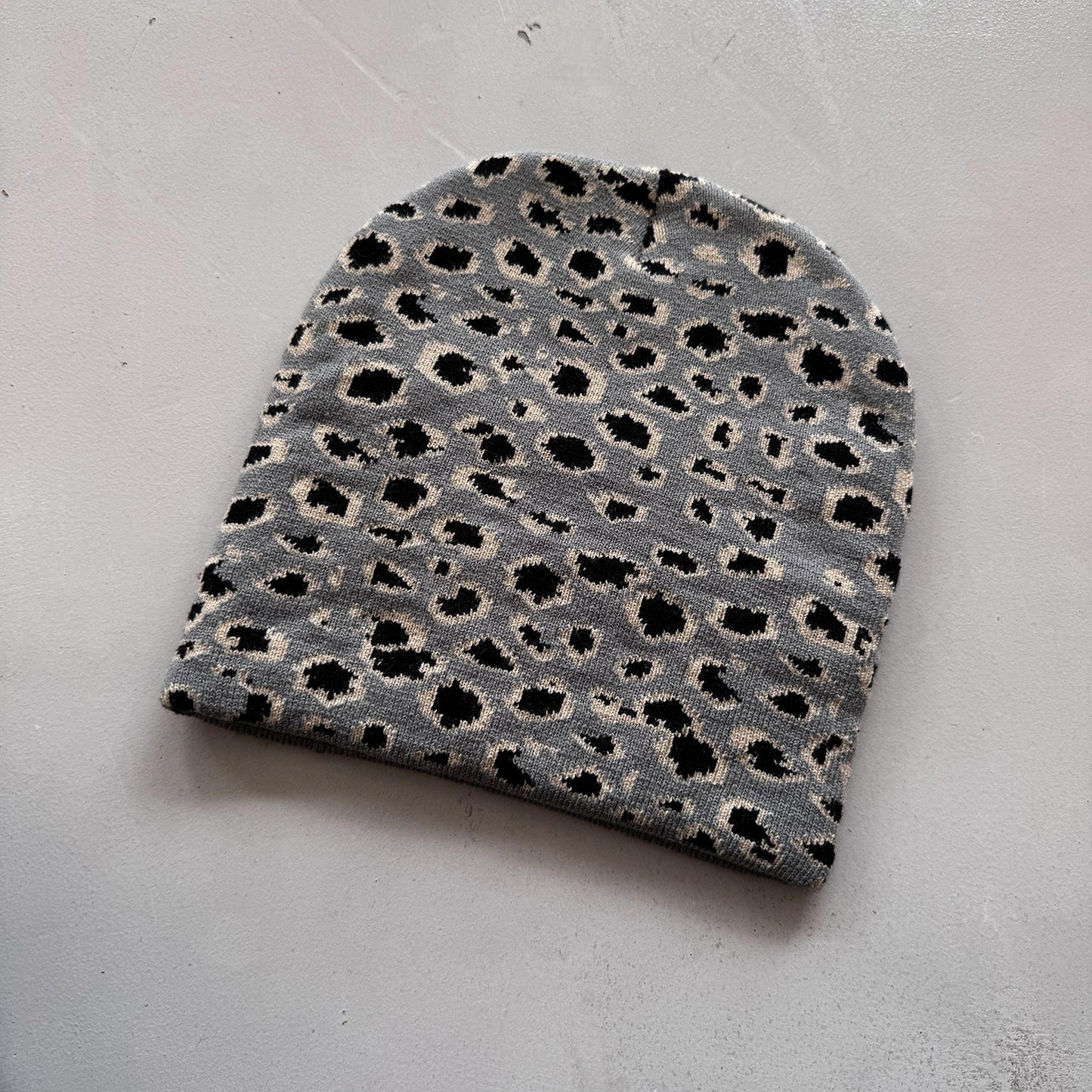 Jacquard Leopard Print Acrylic Knit Beanie