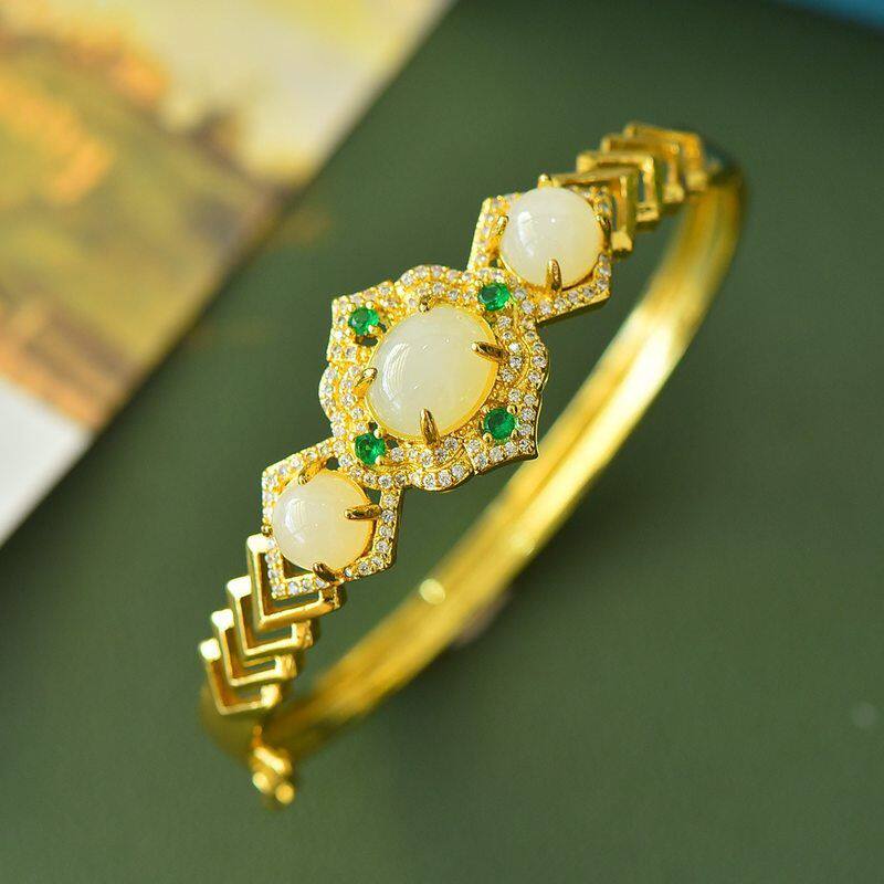 jade bracelet