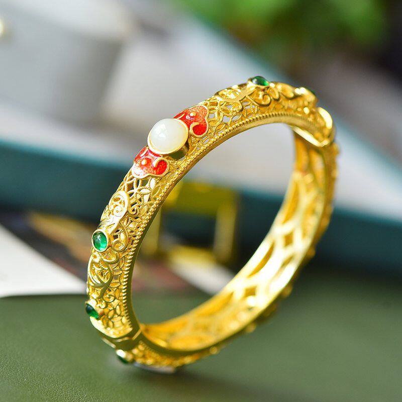 jade bracelet
