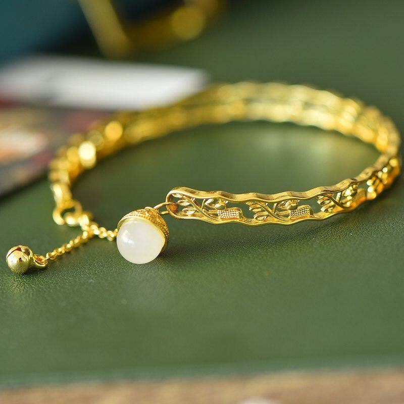 jade bracelet