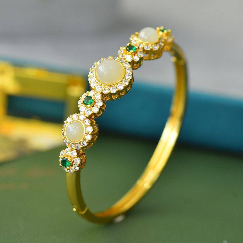 jade bracelet