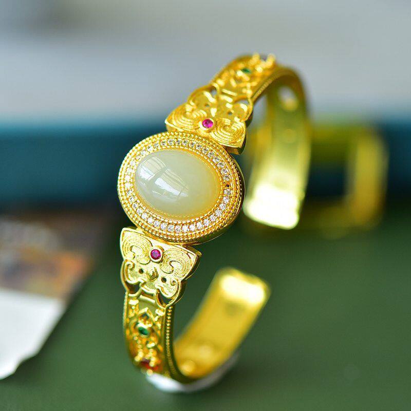 jade bracelet