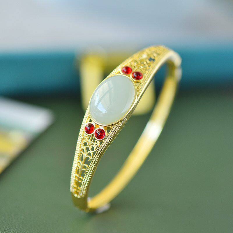 jade bracelet