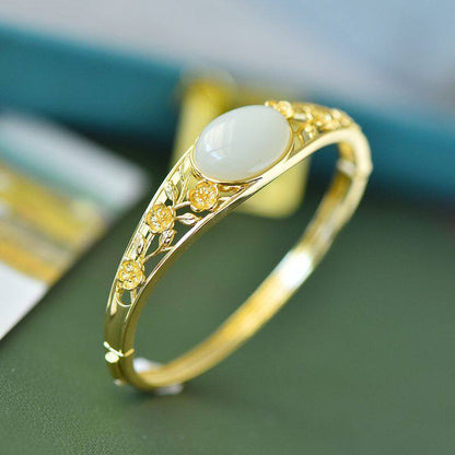 jade bracelet