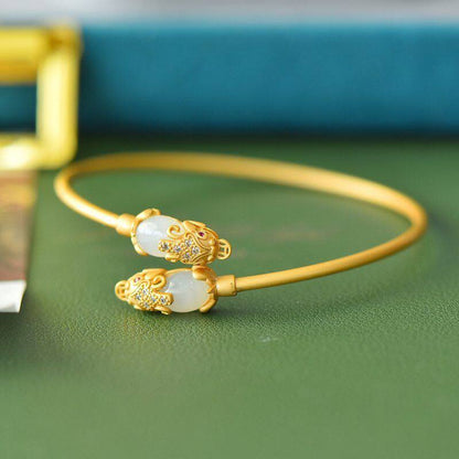 jade bracelet