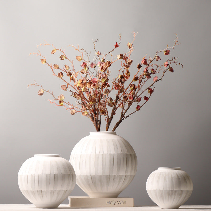 Japanese-style earthenware pot