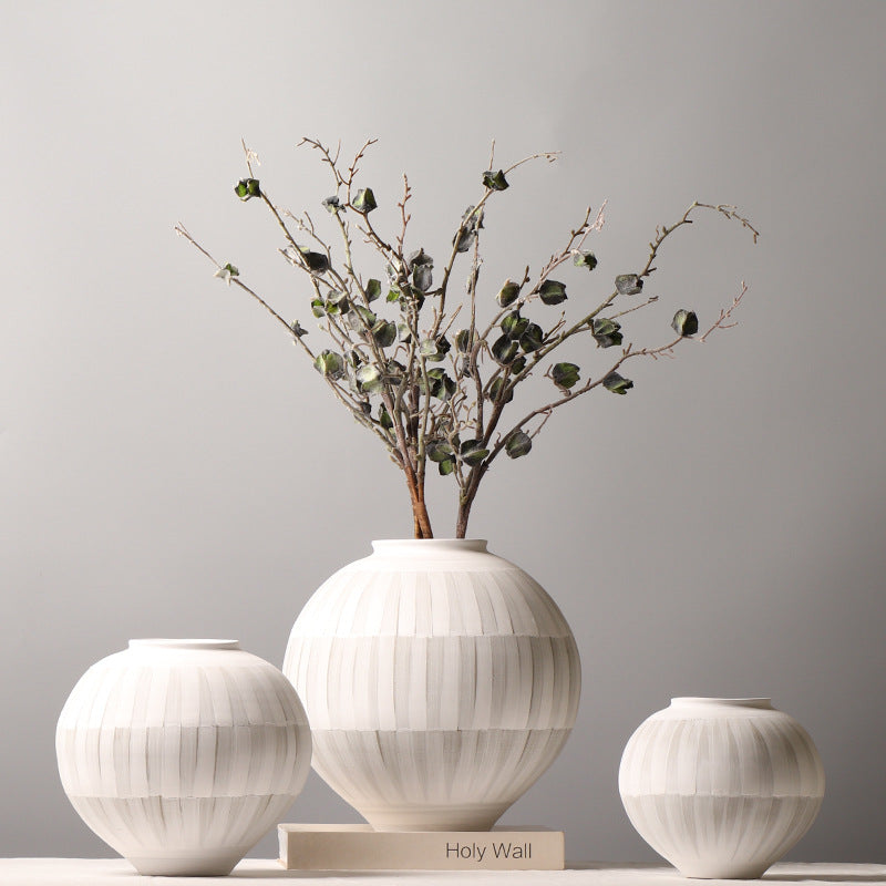 Japanese-style earthenware pot
