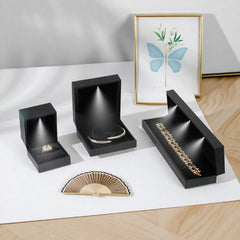 Black beaded velvet bracelet box