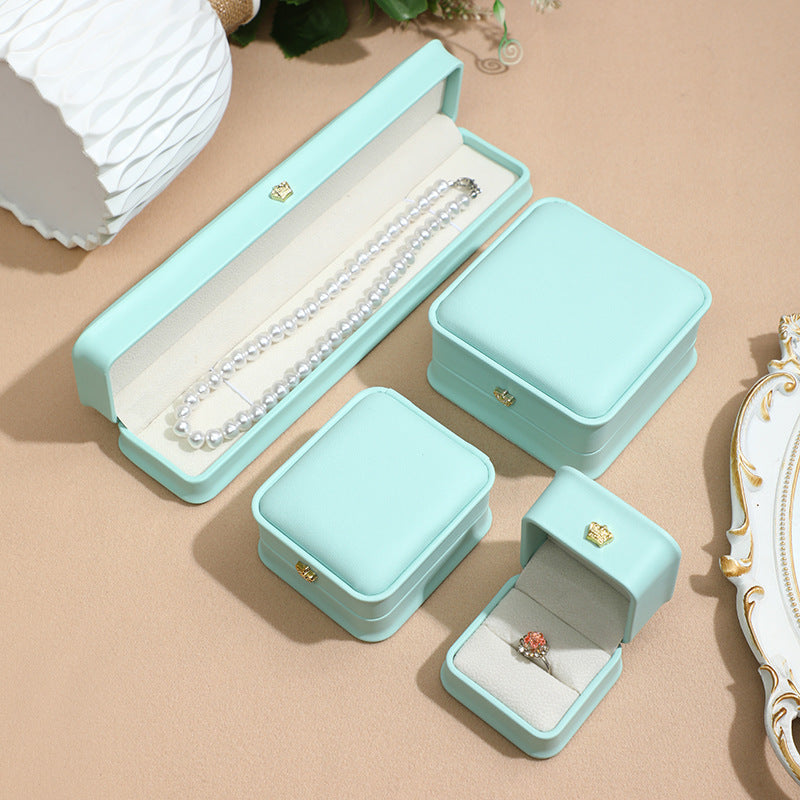 Jewelry box
