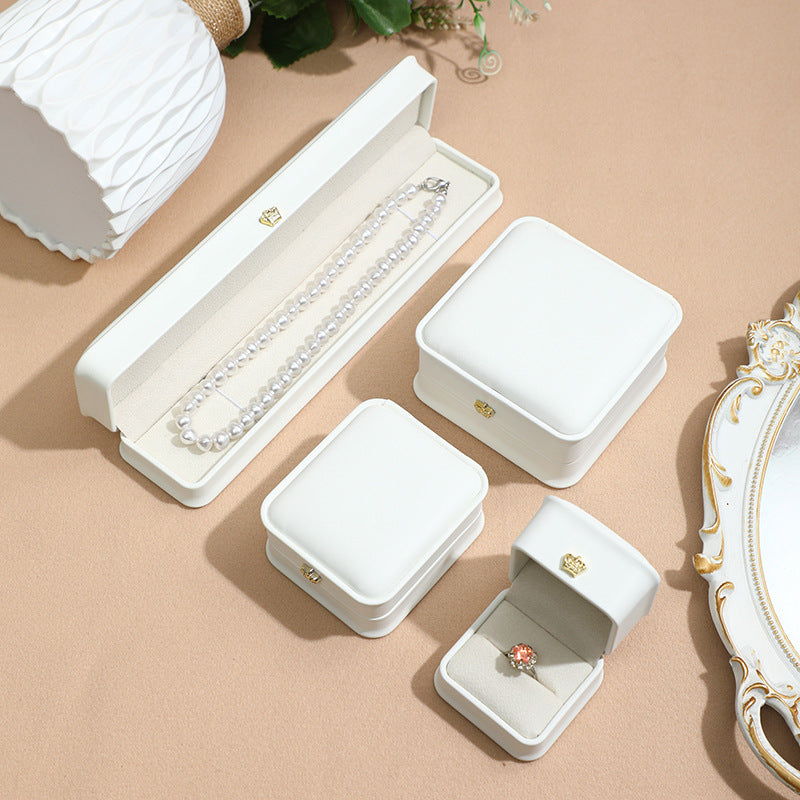 Jewelry box