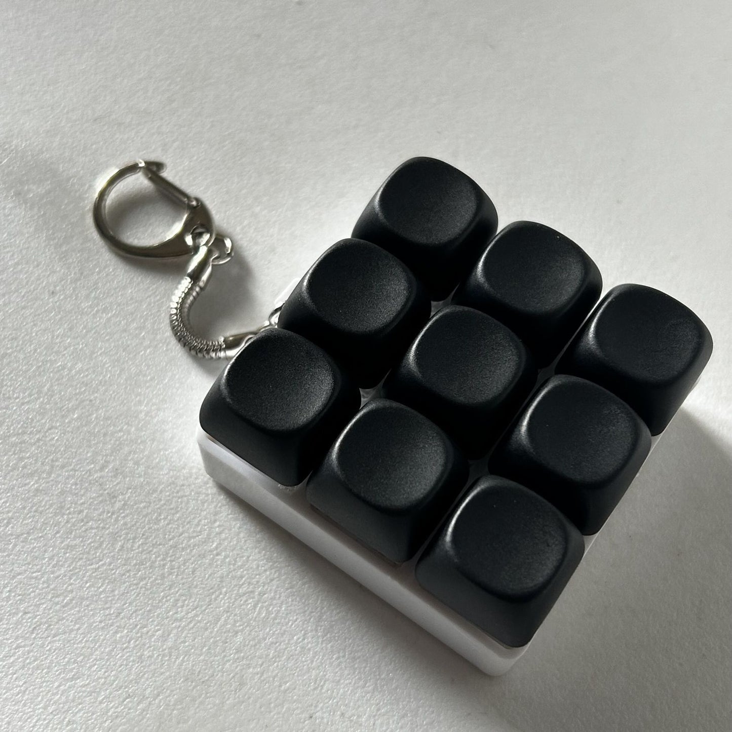 Key-press stress-relieving toy