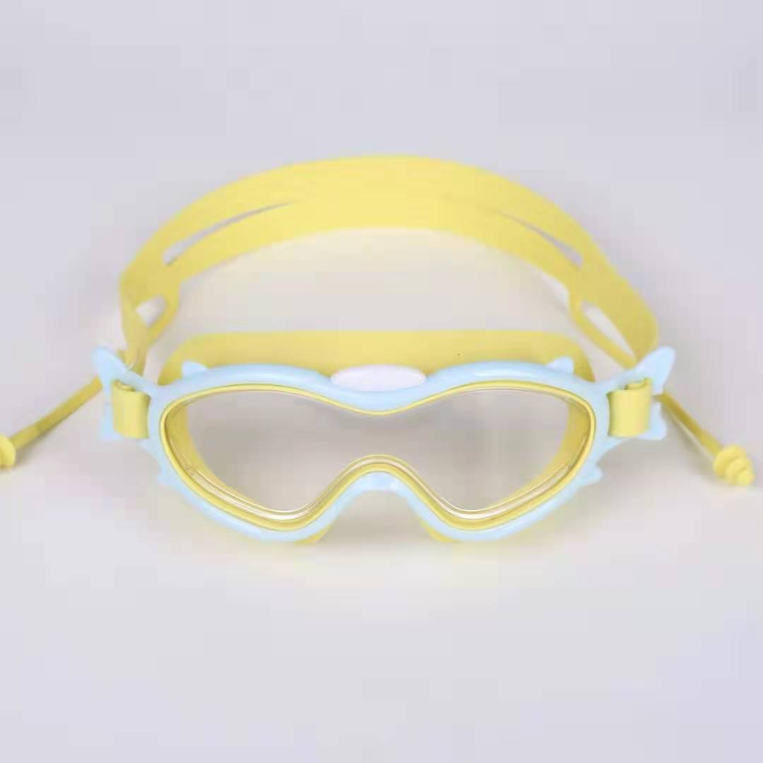 kids' swim goggles