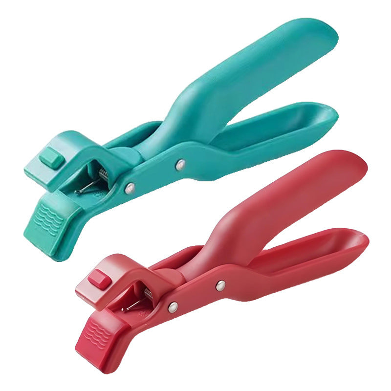 Kitchen tongs