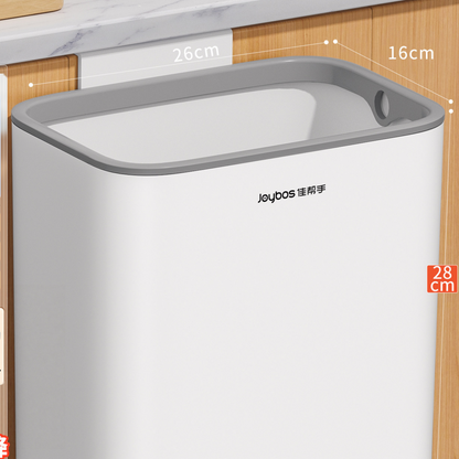 Kitchen trash can hanging