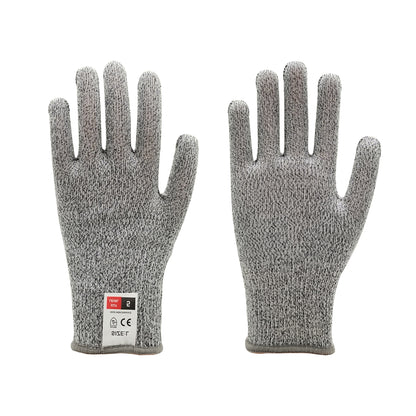 Knitted gloves