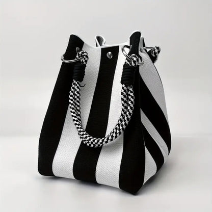 Knitted handbag and shoulder bag