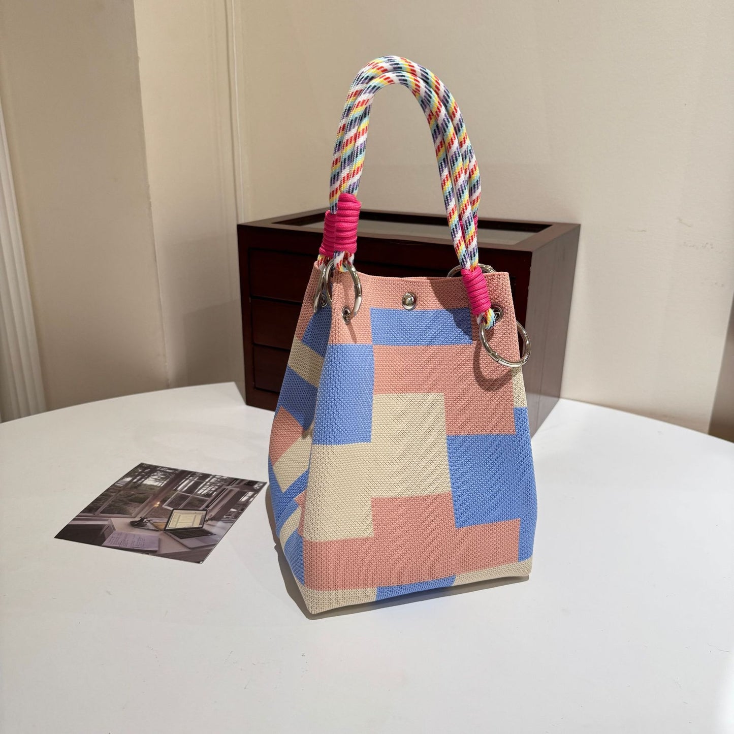 Knitted Handbag with Magnetic Buckle