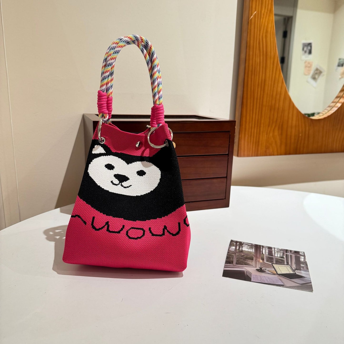 Knitted Handbag with Magnetic Buckle