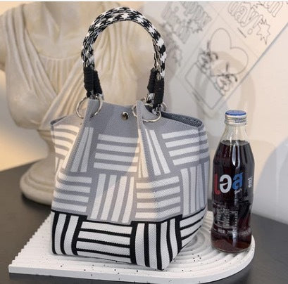 Knitted Handbag with Magnetic Buckle