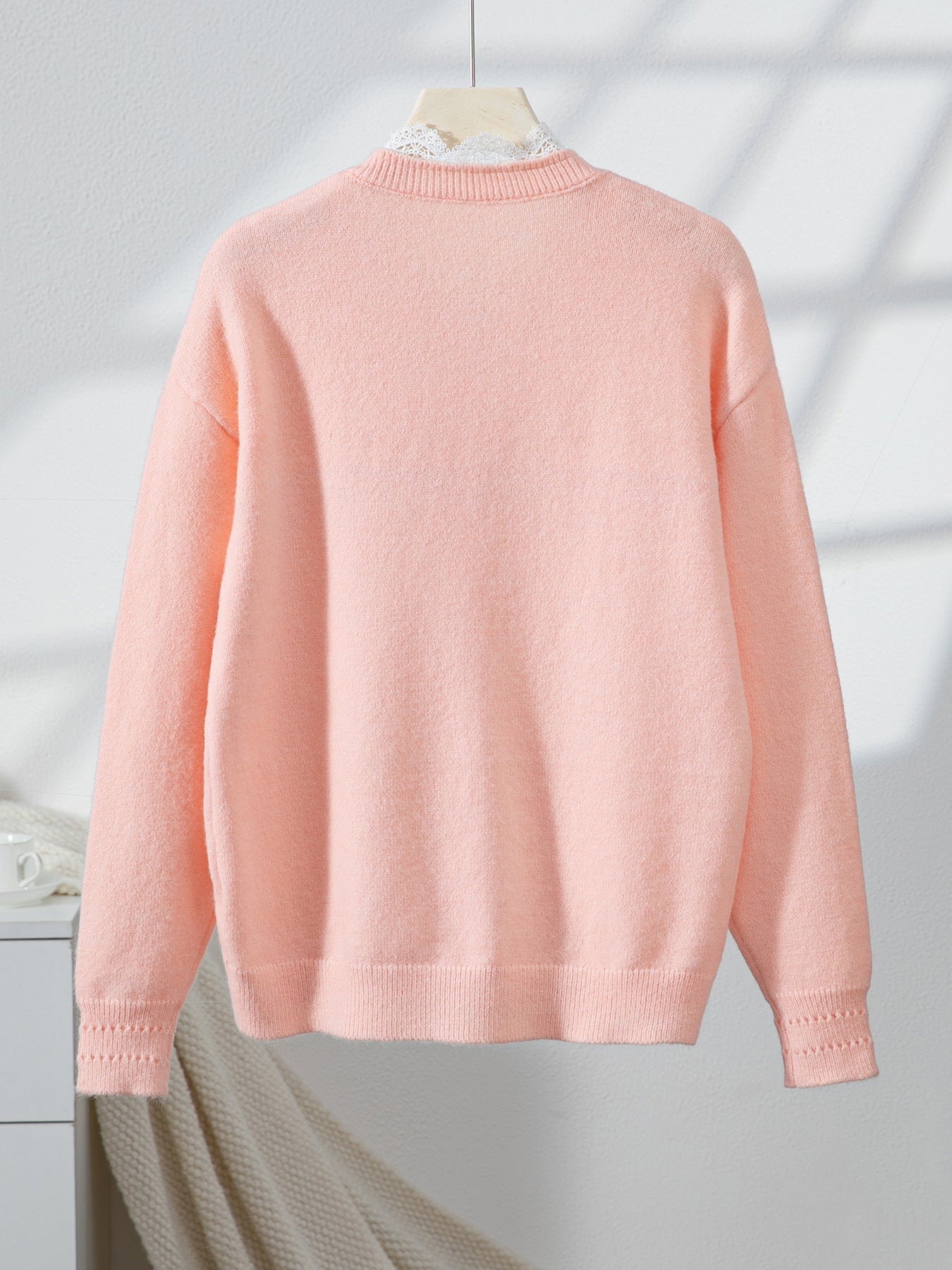 Knitted long-sleeved sweater