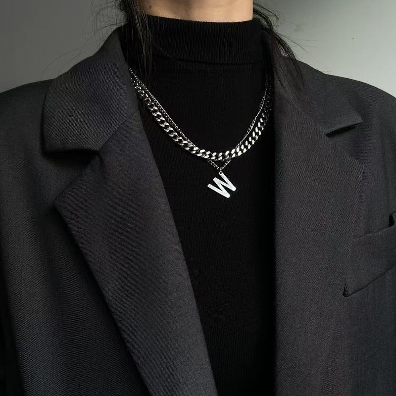Knitted pearl necklace