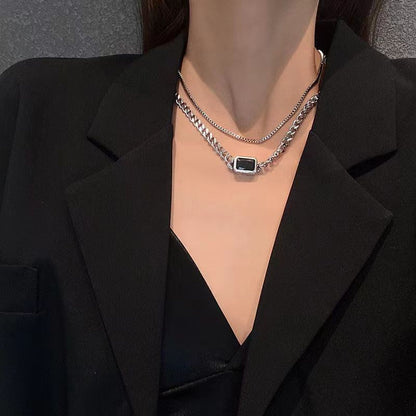 Knitted pearl necklace