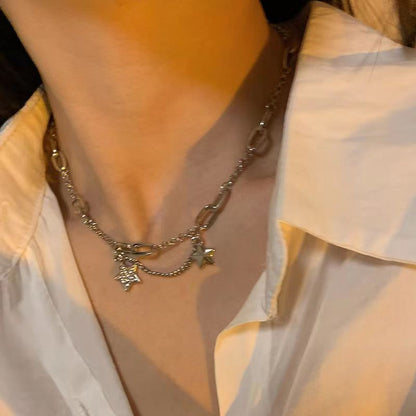 Knitted pearl necklace