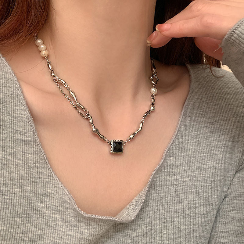 Knitted pearl necklace