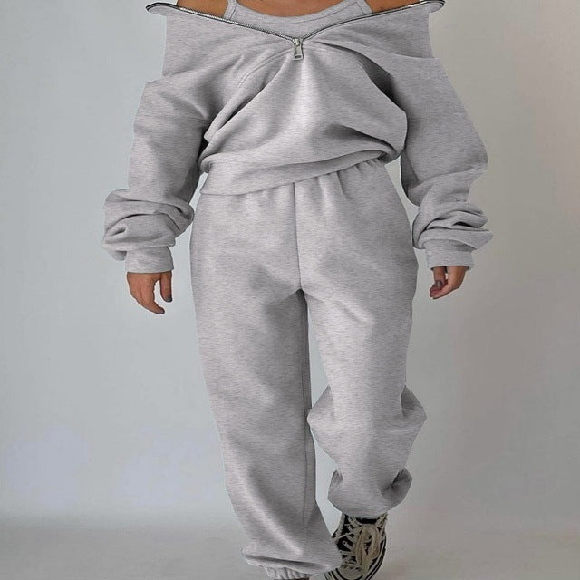 Knitted pullover and shorts