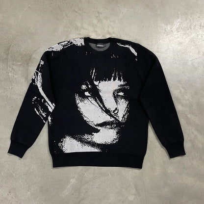 Knitted round neck sweater